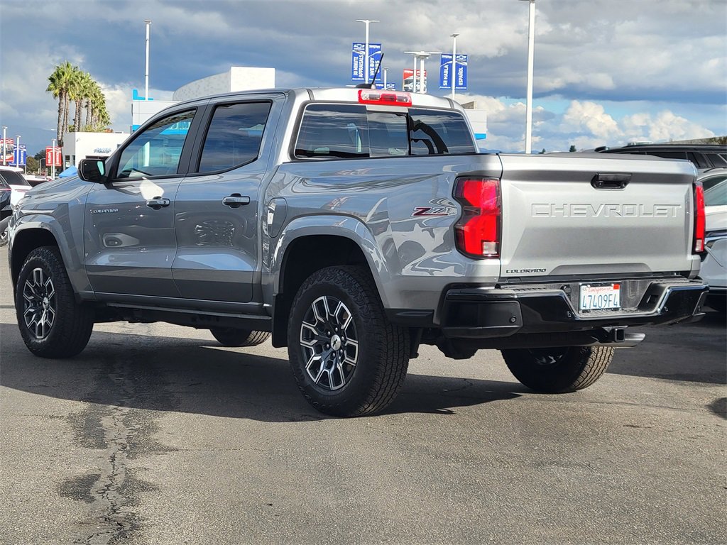 2025 Chevrolet Colorado Z71 photo 2