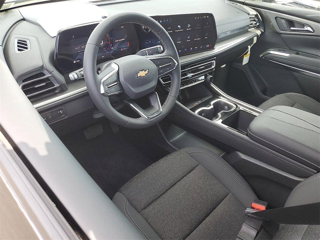 2026 Chevrolet Traverse photo 3