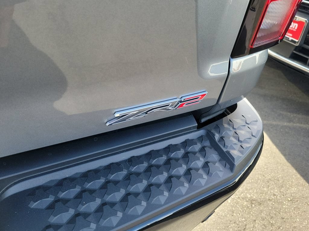 2026 Chevrolet Colorado ZR2 - Photo 22