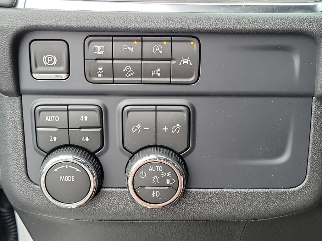 2026 Chevrolet Tahoe Z71 - Photo 13