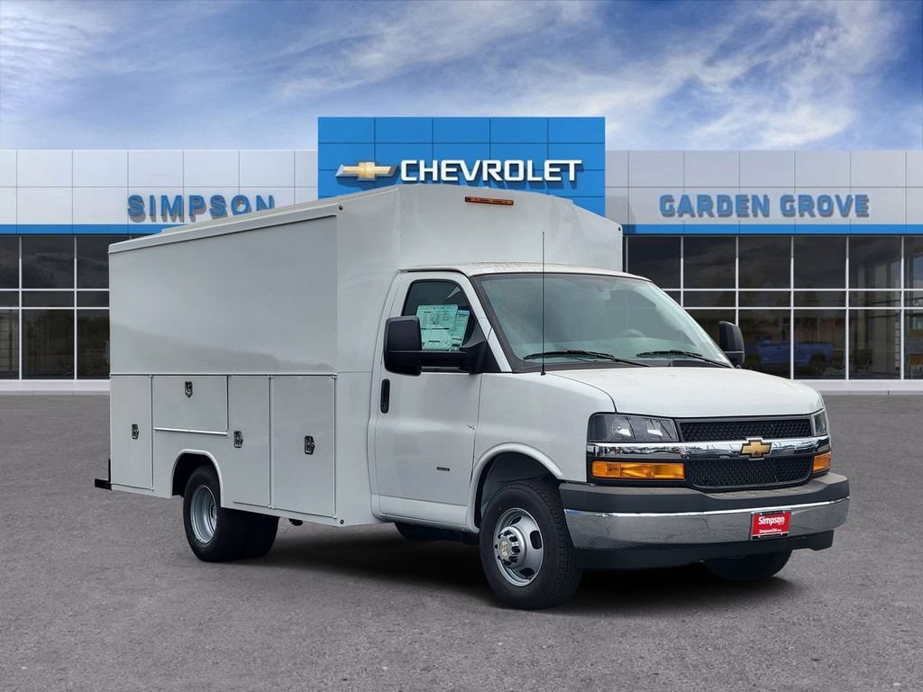 2026 Chevrolet Express 3500 139" WB's photo