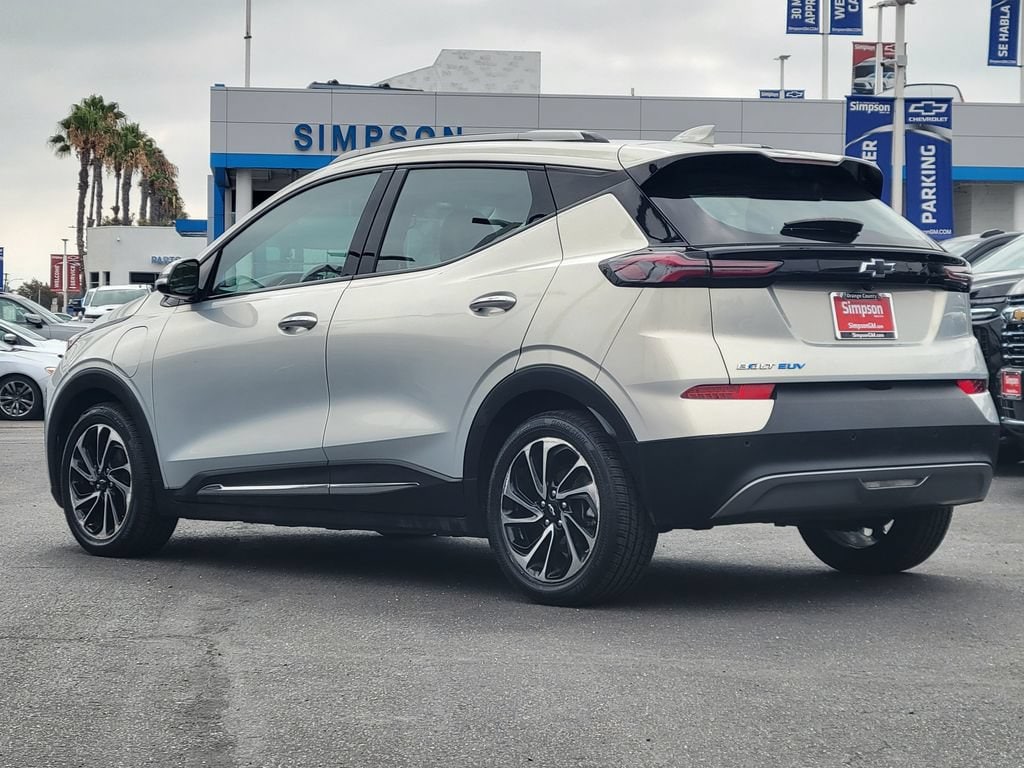 Used 2022 Chevrolet Bolt EUV Premier with VIN 1G1FZ6S06N4133743 for sale in Garden Grove, CA
