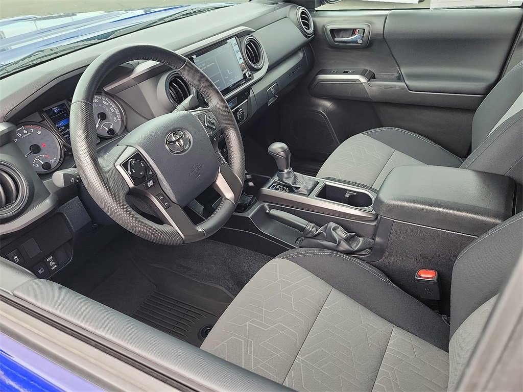 2023 Toyota Tacoma SR5 photo 3