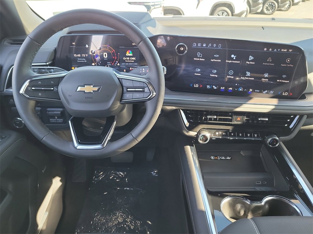 2026 Chevrolet Suburban Premier photo 4