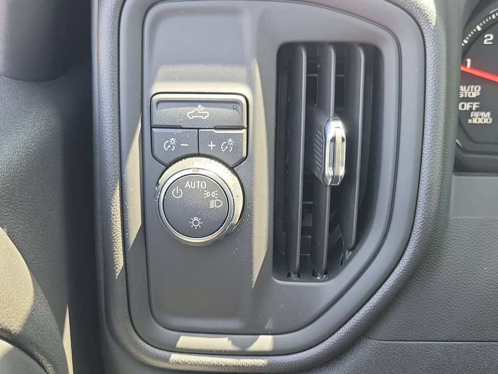 2026 Chevrolet Silverado 1500 Custom - Photo 12