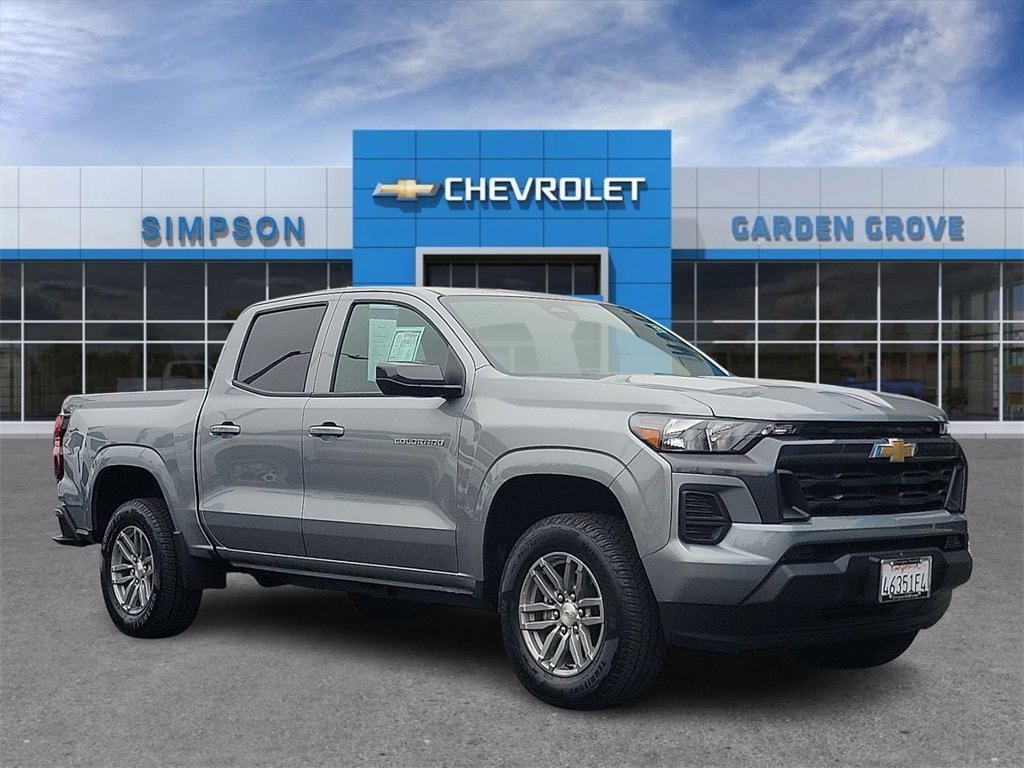 Used 2025 Chevrolet Colorado WT/LT Truck