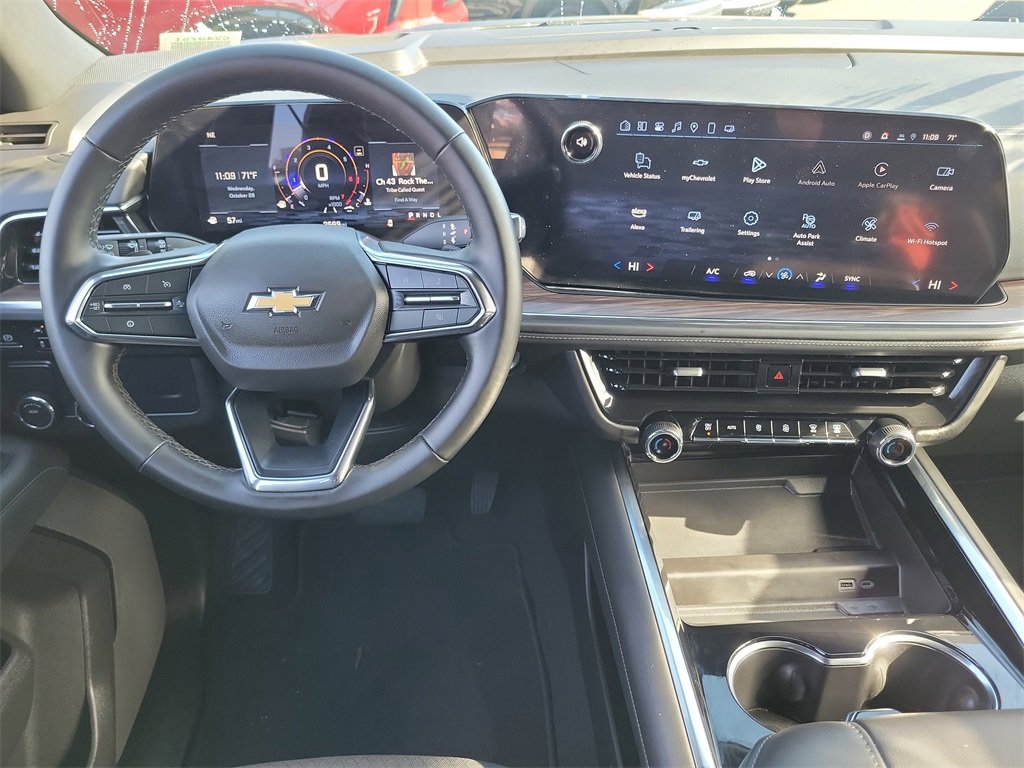 2025 Chevrolet Tahoe LS photo 4