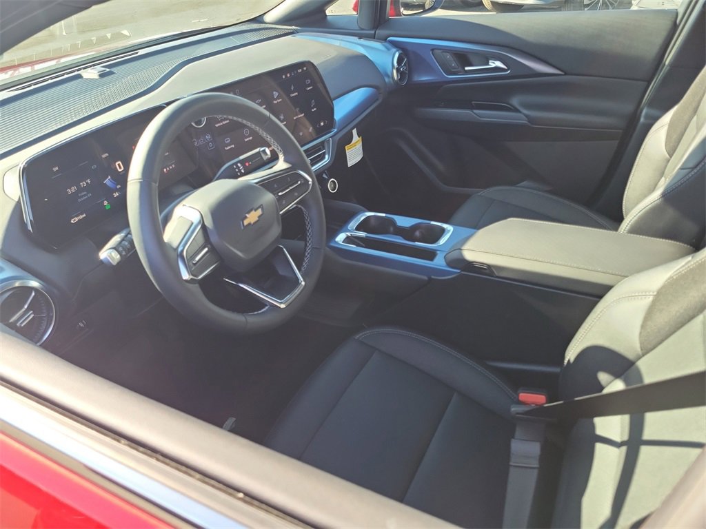 2026 Chevrolet Equinox EV 1LT photo 3