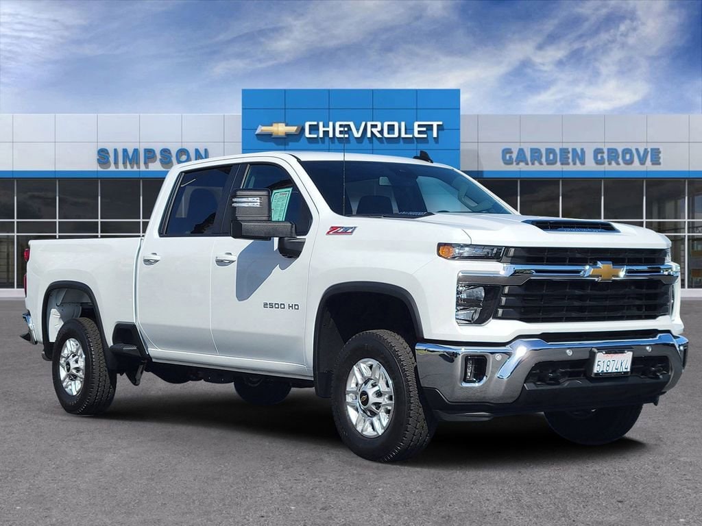 2026 Chevrolet Silverado HD LT 4WD Crew Cab Standard Box's photo
