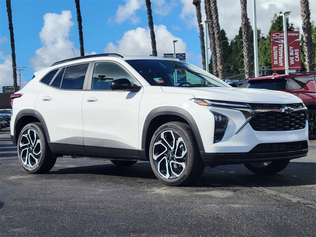 2026 Chevrolet Trax RS's photo