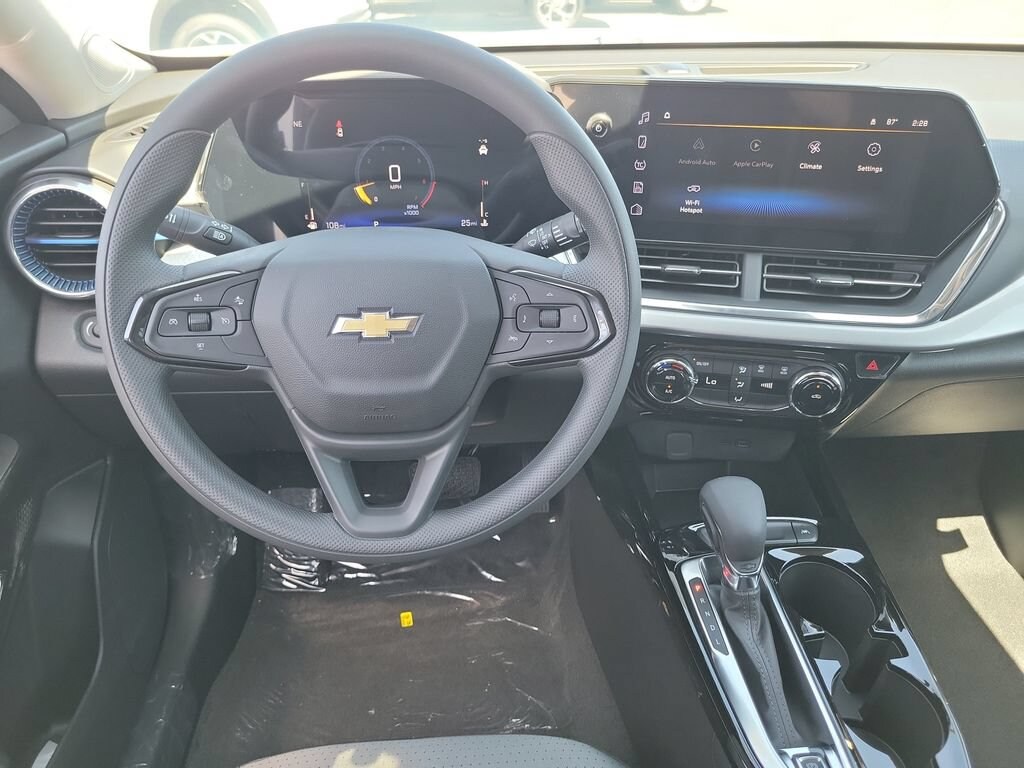 New 2026 Chevrolet Trax LT SUV