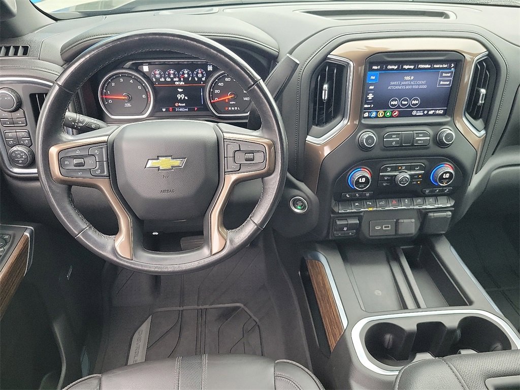 2022 Chevrolet Silverado 1500 High Country photo 3