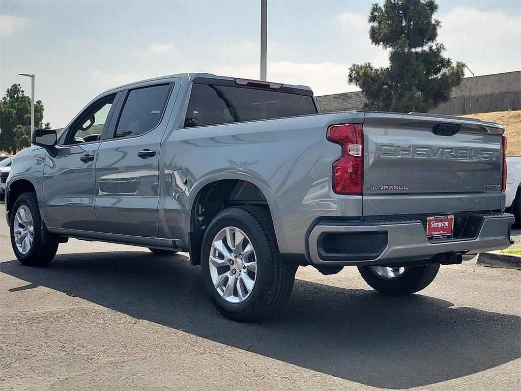 2026 Chevrolet Silverado 1500 Custom photo 2