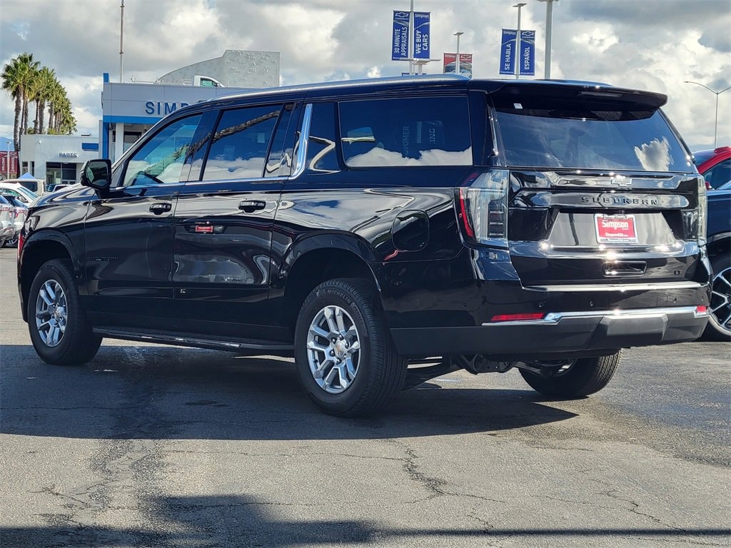 New 2026 Chevrolet Suburban LT SUV