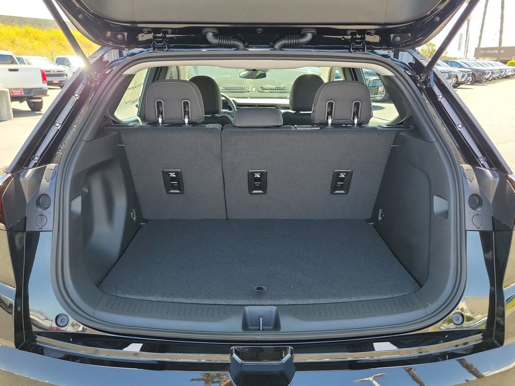 2027 Chevrolet Bolt LT - Photo 18