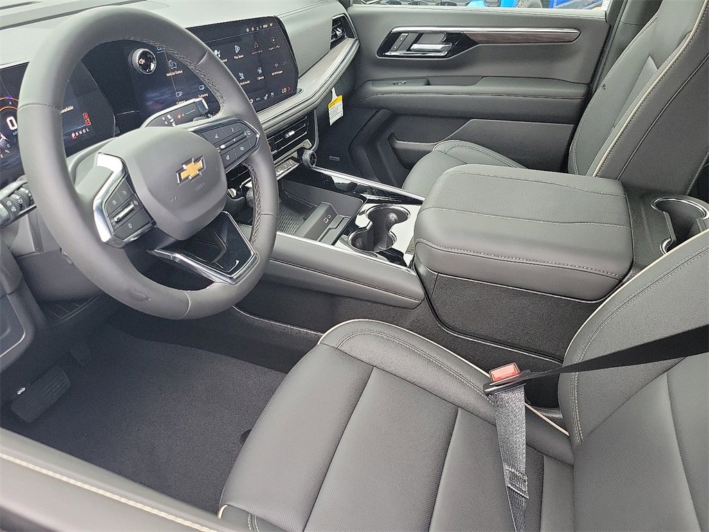 2026 Chevrolet Tahoe Premier photo 3