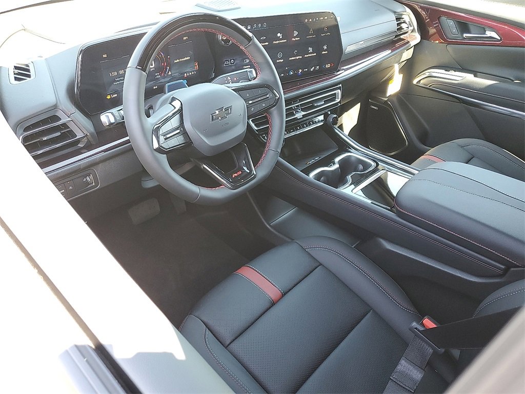 2026 Chevrolet Traverse RS photo 2