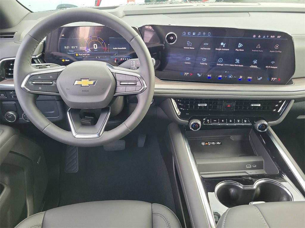 2026 Chevrolet Suburban LT photo 4