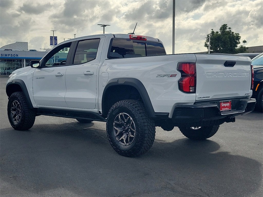 2026 Chevrolet Colorado ZR2 photo 2