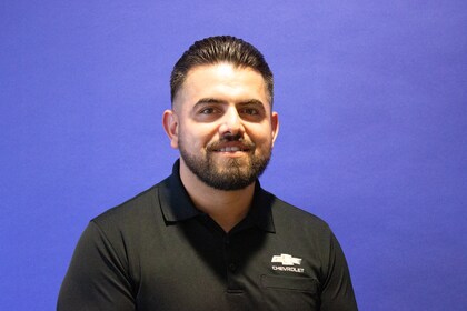 Staff member Luis Mejia from ID_e4975c4cd260