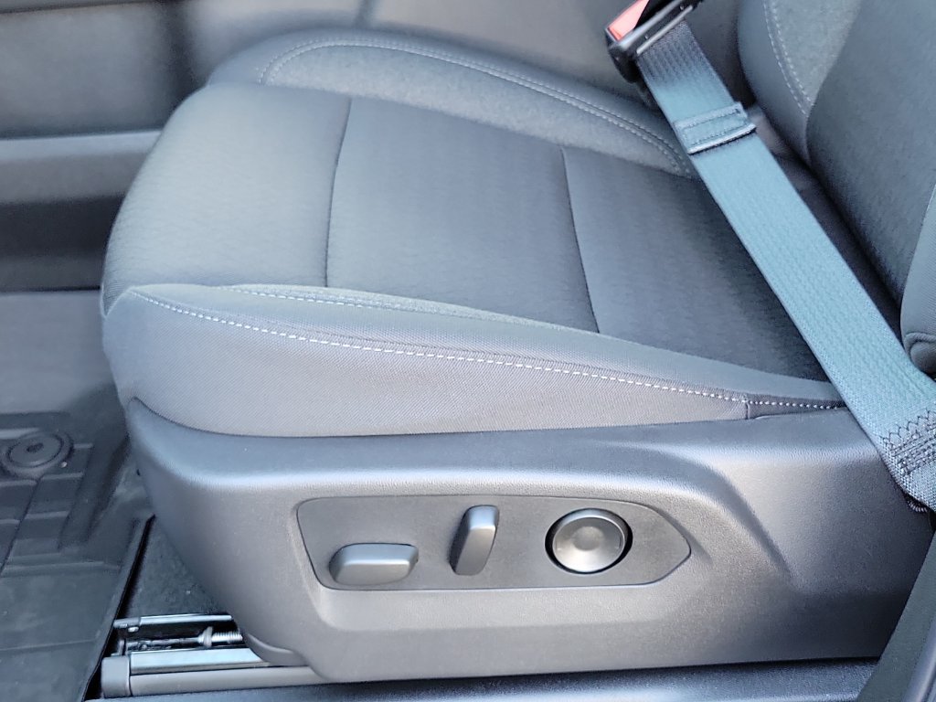 2027 Chevrolet Suburban LS - Photo 14