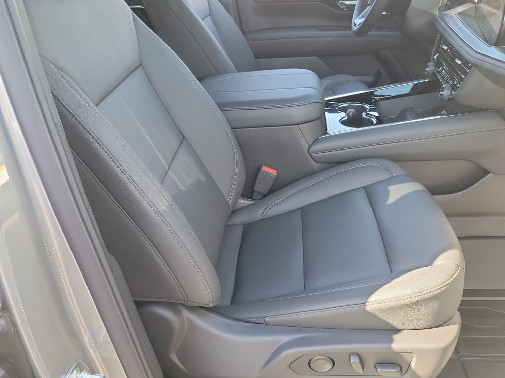 2027 Chevrolet Tahoe LT - Photo 18