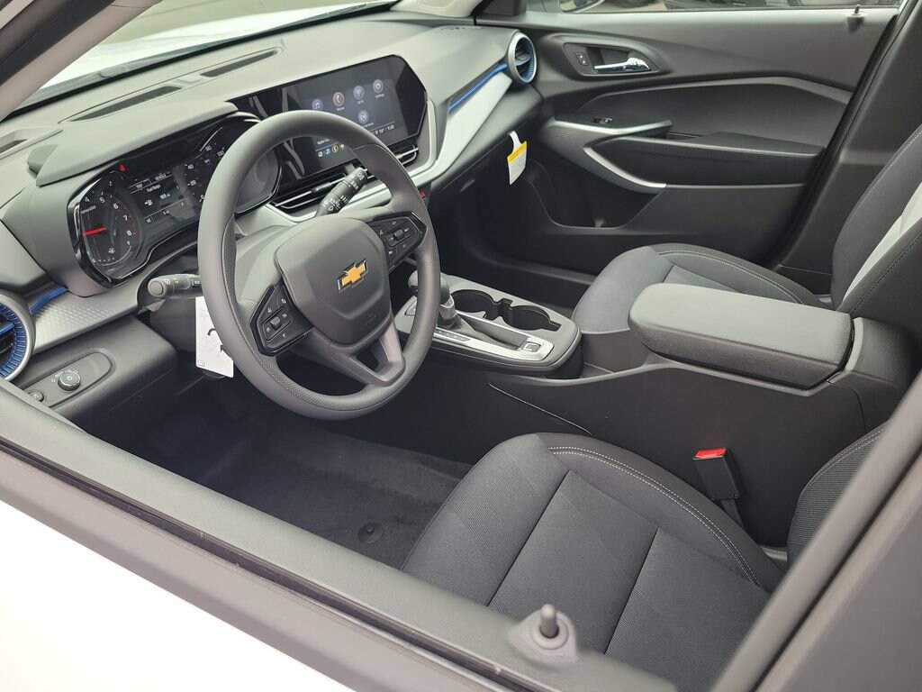 New 2026 Chevrolet Trax LS SUV