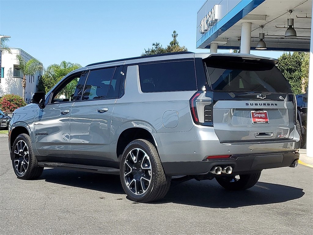 2026 Chevrolet Suburban RST photo 2