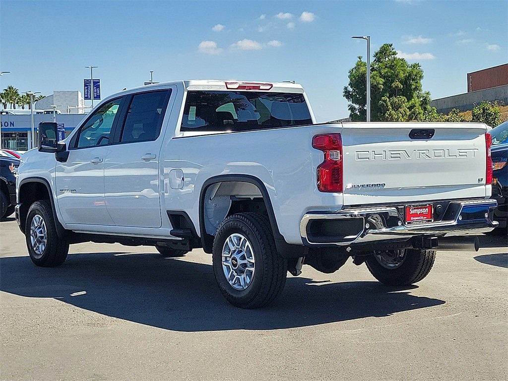 2026 Chevrolet Silverado 2500HD LT photo 2
