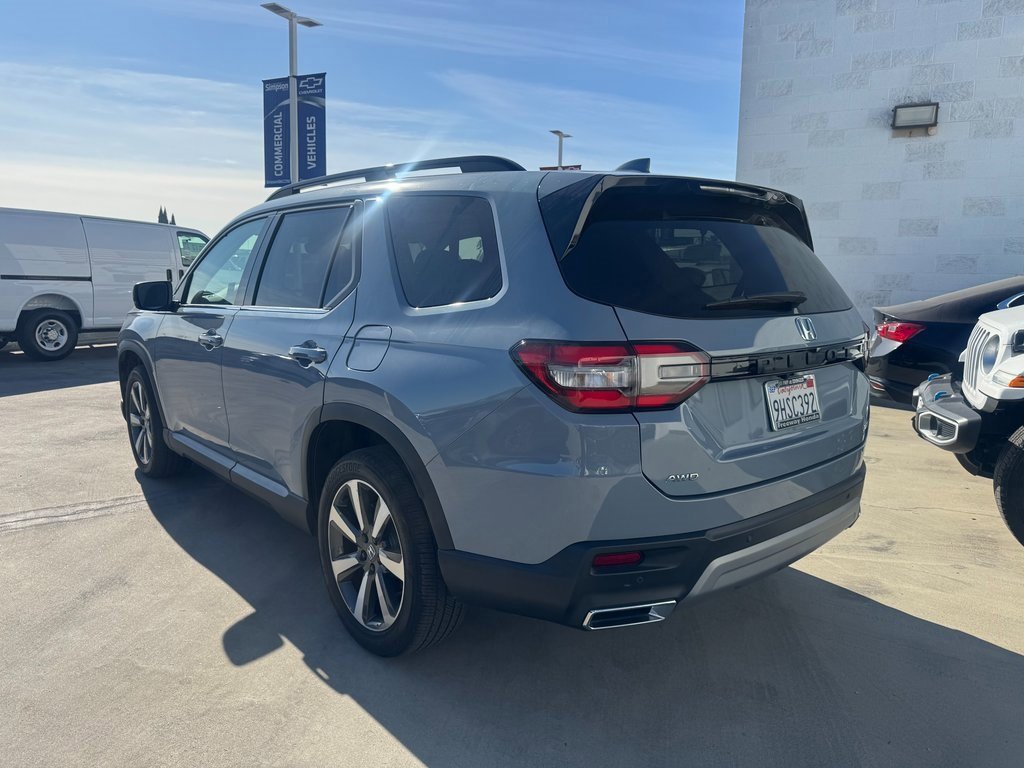 2024 Honda Pilot Touring photo 2