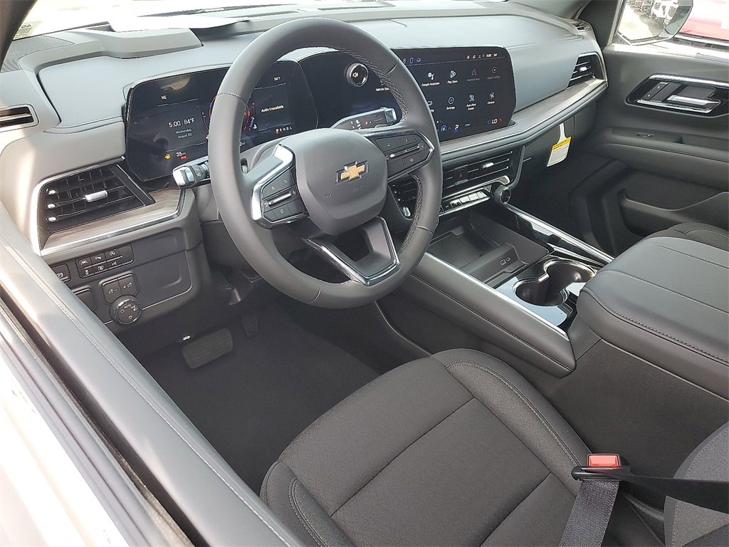2025 Chevrolet Tahoe LS photo 3