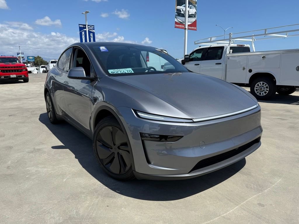 2026 Tesla Model Y's photo