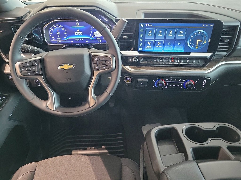2025 Chevrolet Silverado 1500 LT photo 4