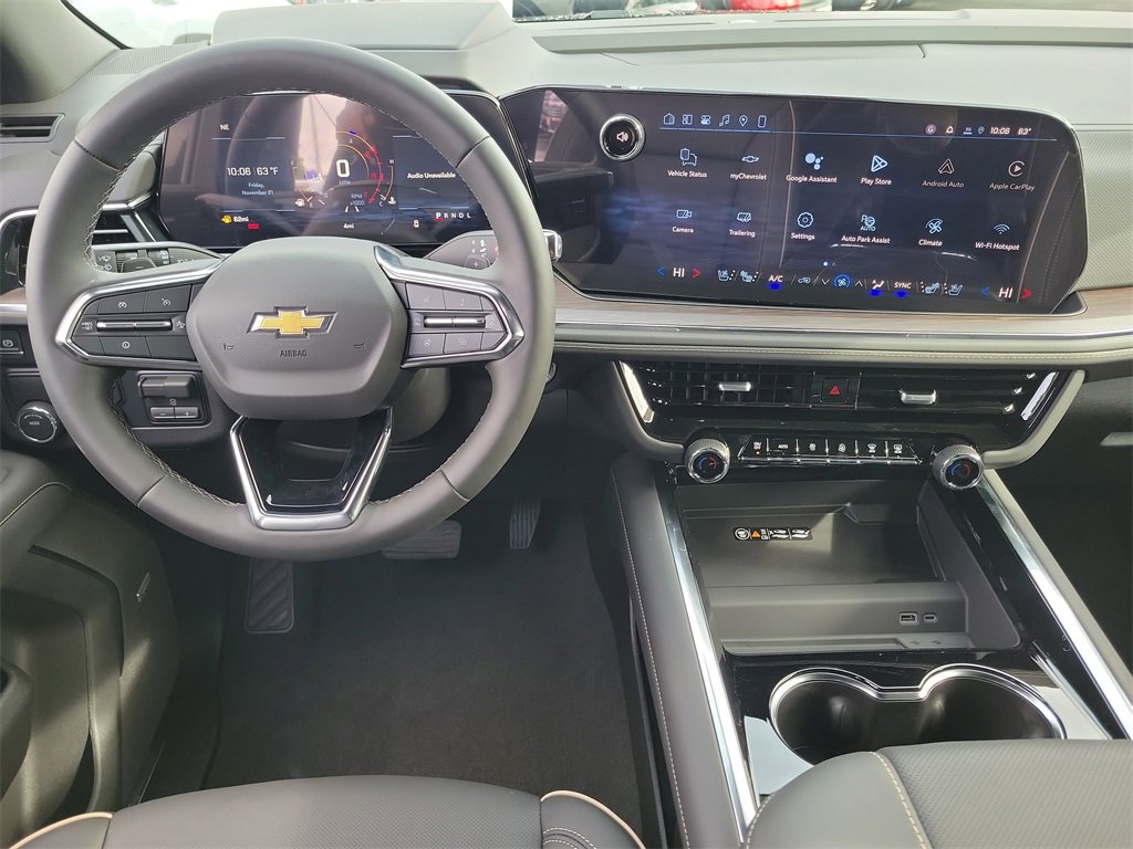 2026 Chevrolet Suburban Premier photo 4