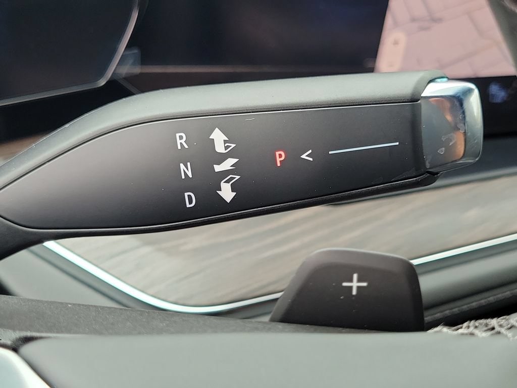 2026 Chevrolet Suburban Z71 - Photo 12