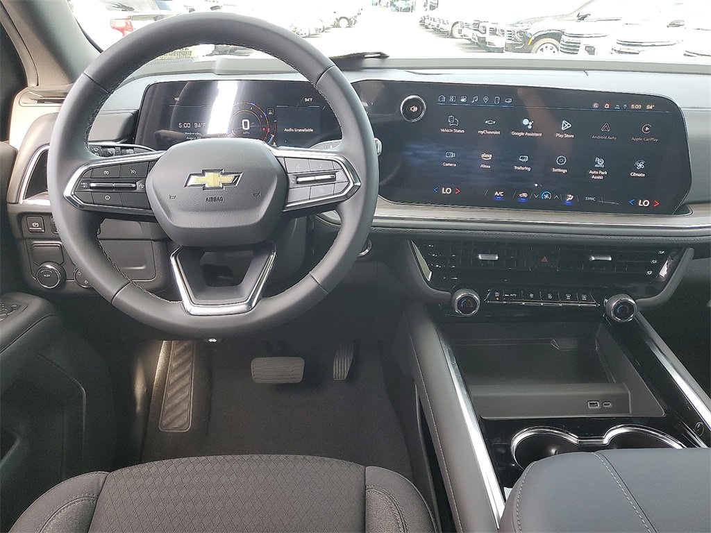 2025 Chevrolet Tahoe LS photo 4