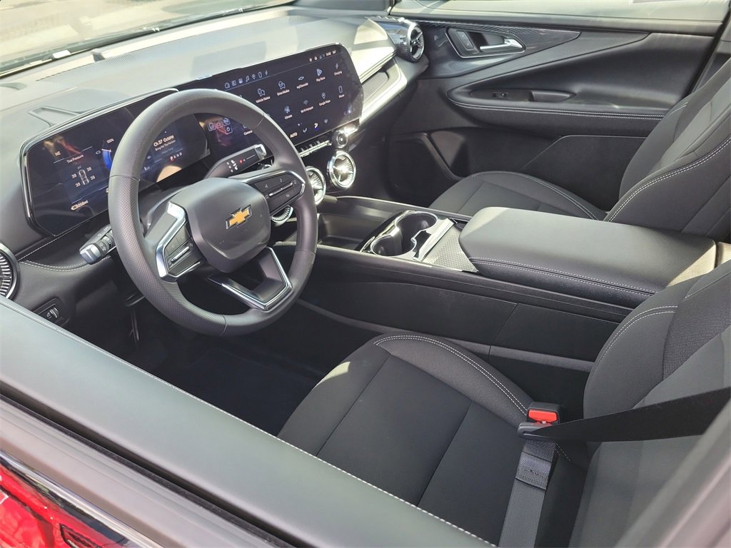 2026 Chevrolet Blazer EV photo 3