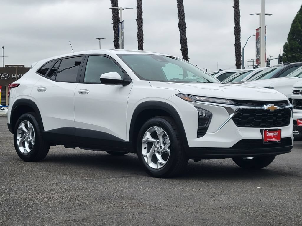 New 2026 Chevrolet Trax LS SUV
