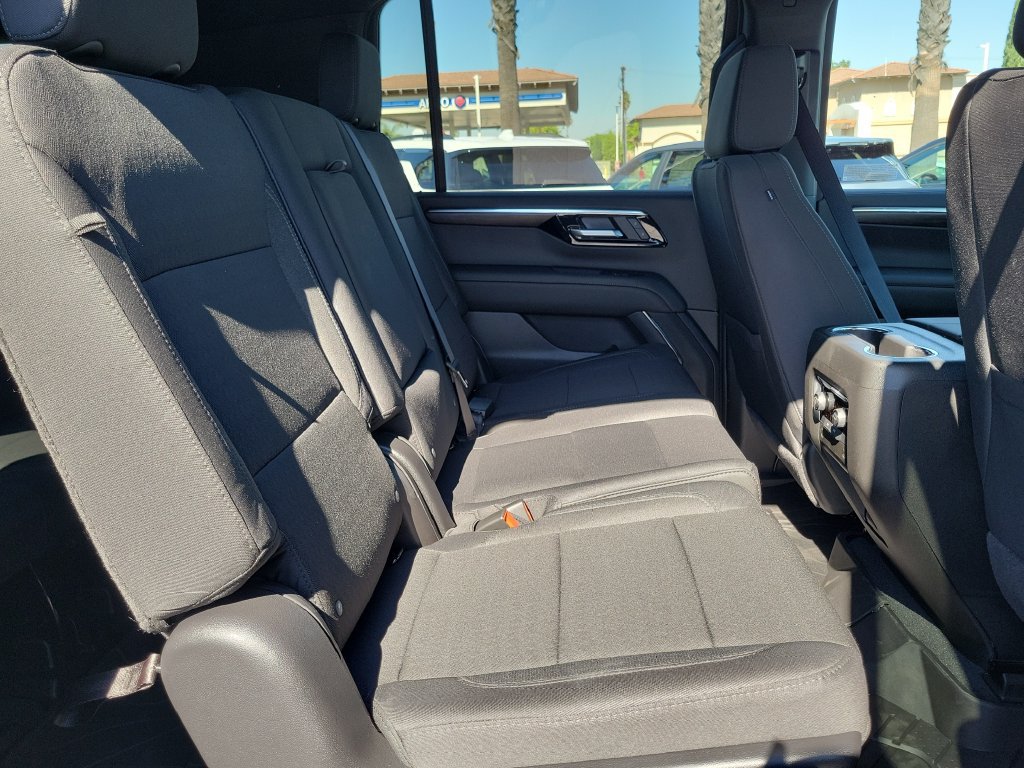 2027 Chevrolet Suburban LS - Photo 18