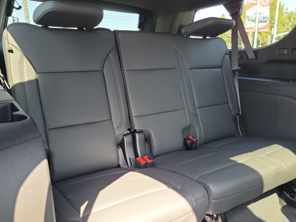 2026 Chevrolet Suburban LT - Photo 23