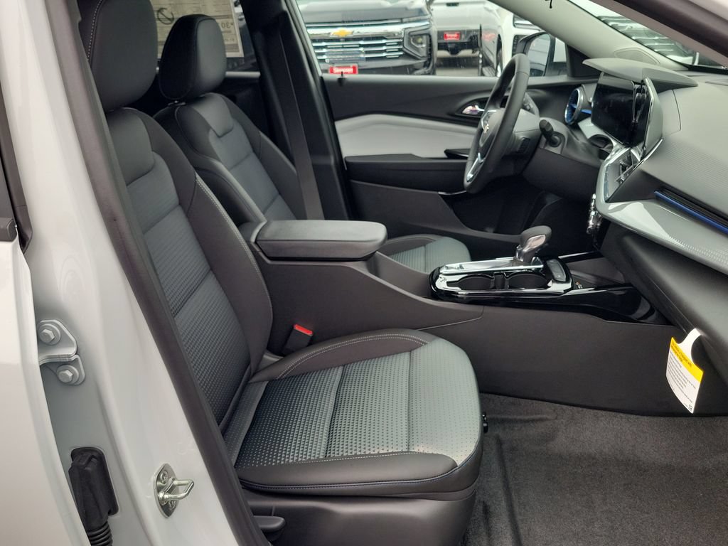 2026 Chevrolet Trax LT - Photo 16
