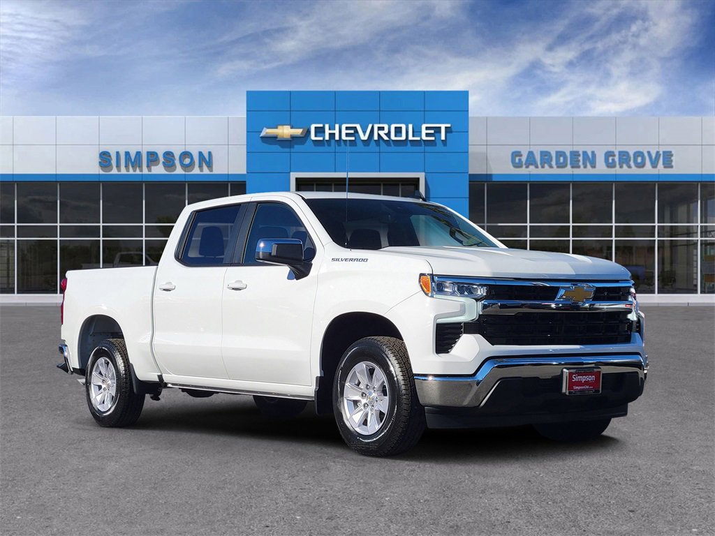 2026 Chevrolet Silverado LT's photo