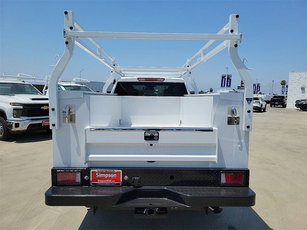 2025 Chevrolet Silverado 2500HD photo 4