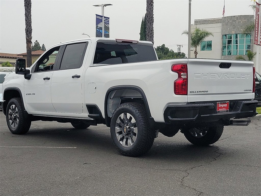 2026 Chevrolet Silverado 2500HD Custom photo 2