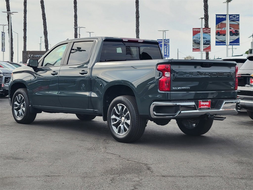 2026 Chevrolet Silverado 1500 LT photo 2