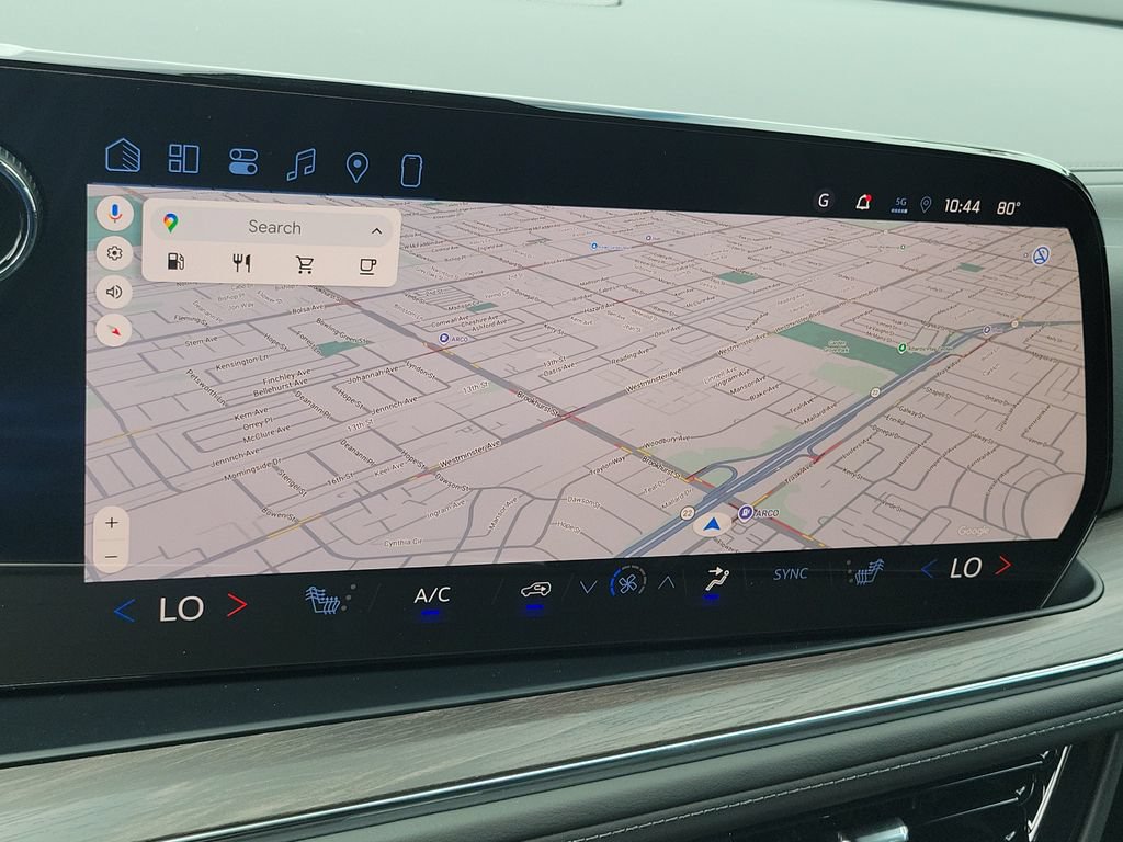 2026 Chevrolet Suburban Z71 - Photo 8