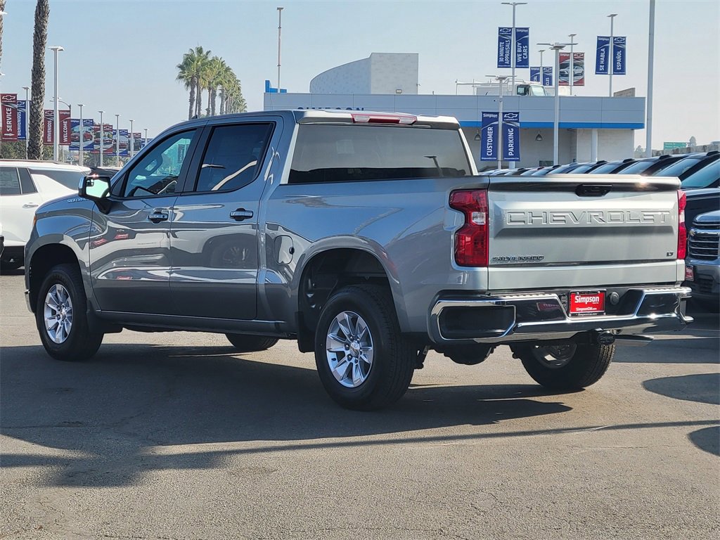 2026 Chevrolet Silverado LT photo 2