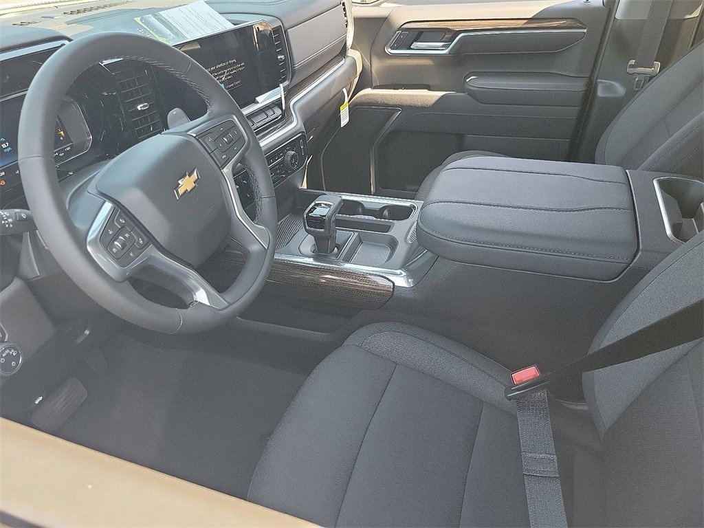 New 2025 Chevrolet Silverado 1500 LT Truck