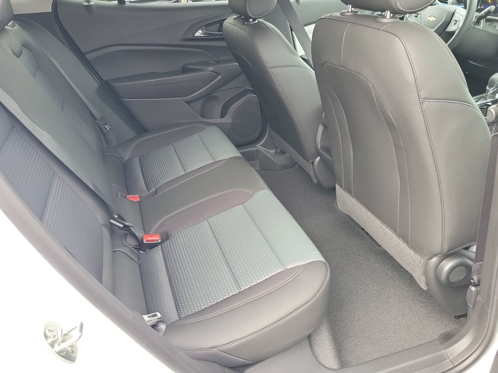 2026 Chevrolet Trax LT - Photo 17