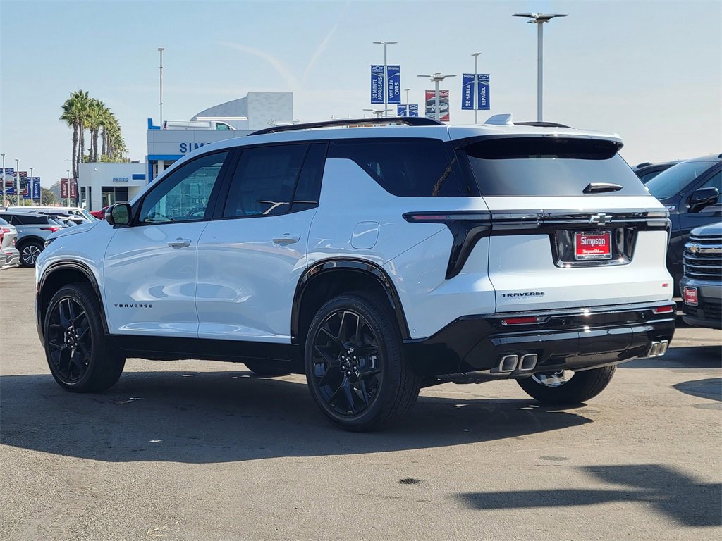 2026 Chevrolet Traverse RS photo 2